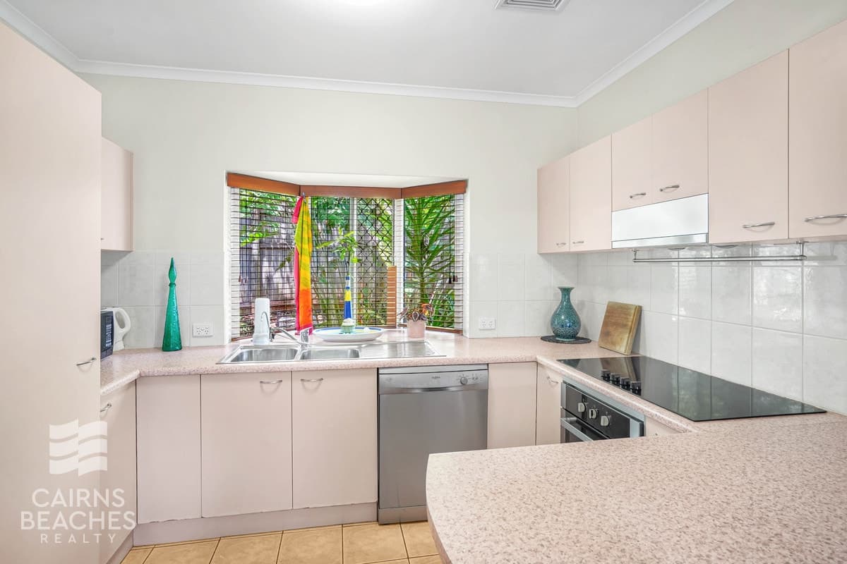 6/2 Nesbit Street, Whitfield - Thumbnail 5