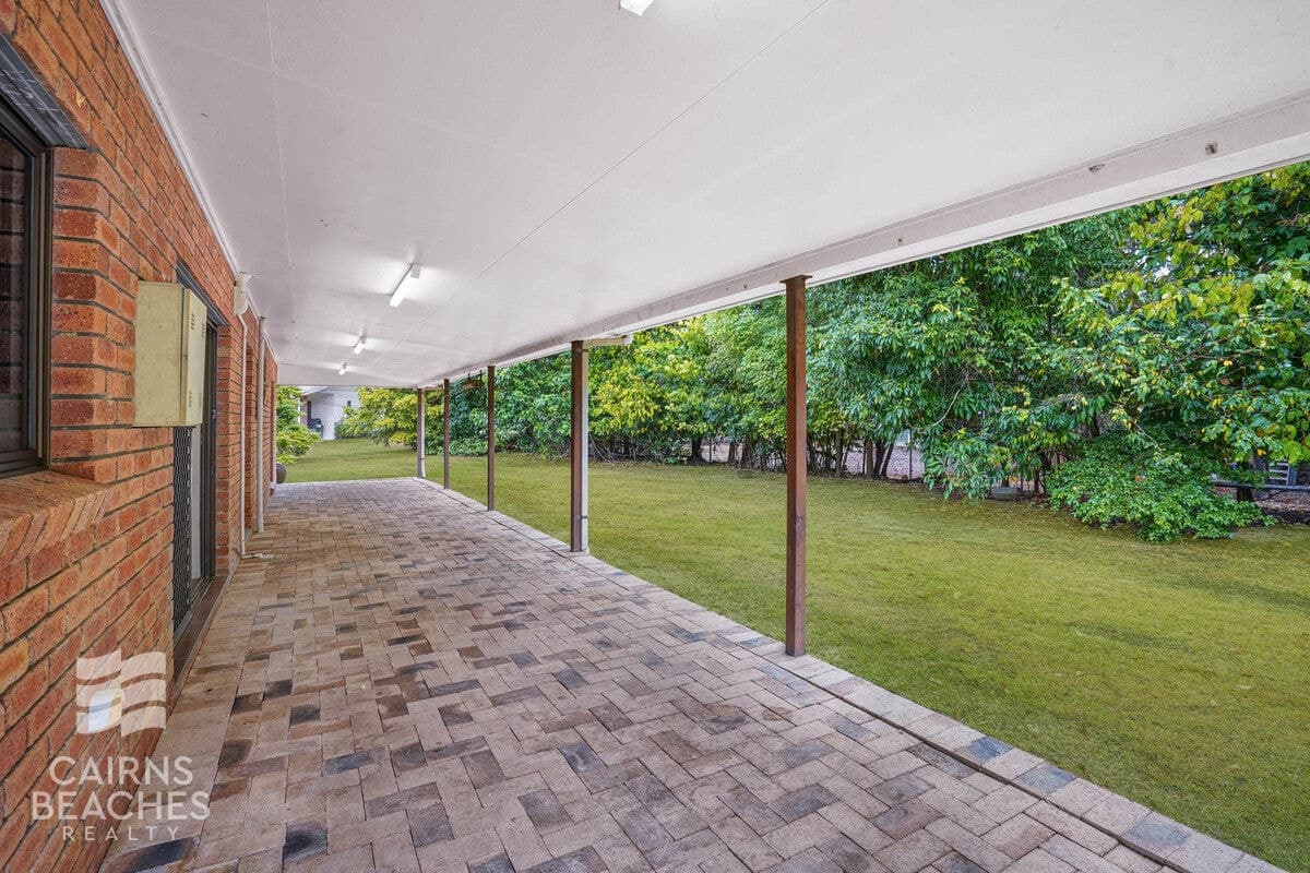 8 Agincourt Close, Clifton Beach - Thumbnail 4