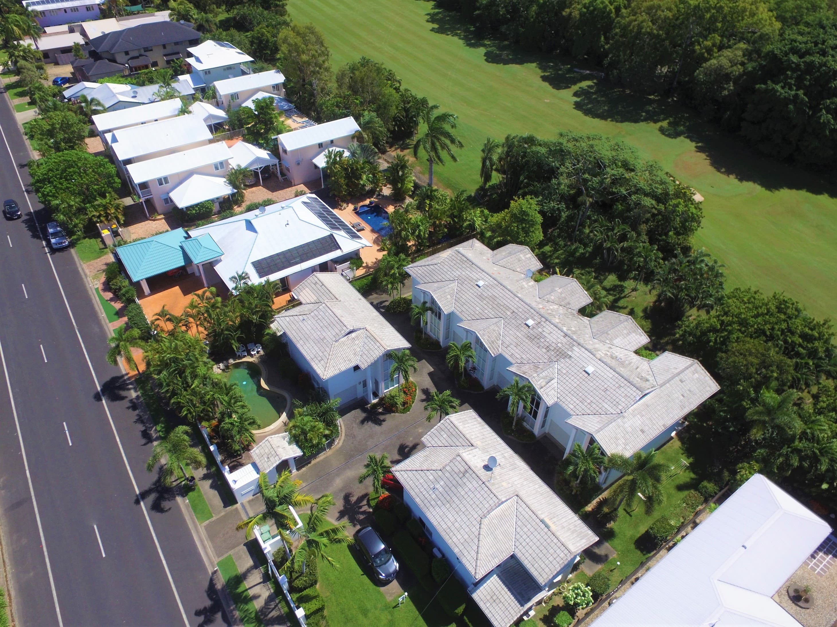 5/70-72 Cedar Road, Palm Cove - Thumbnail 2