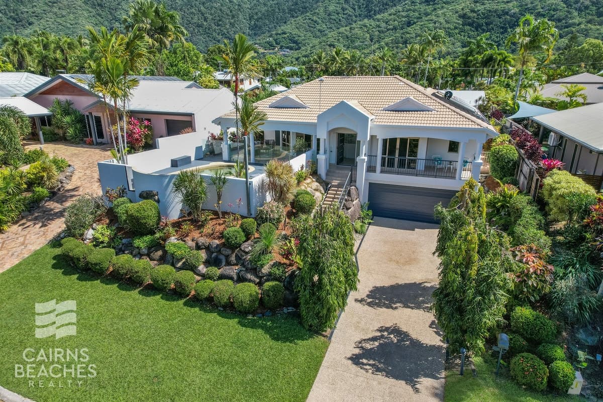 11 Trivia Street, Palm Cove - Image 1