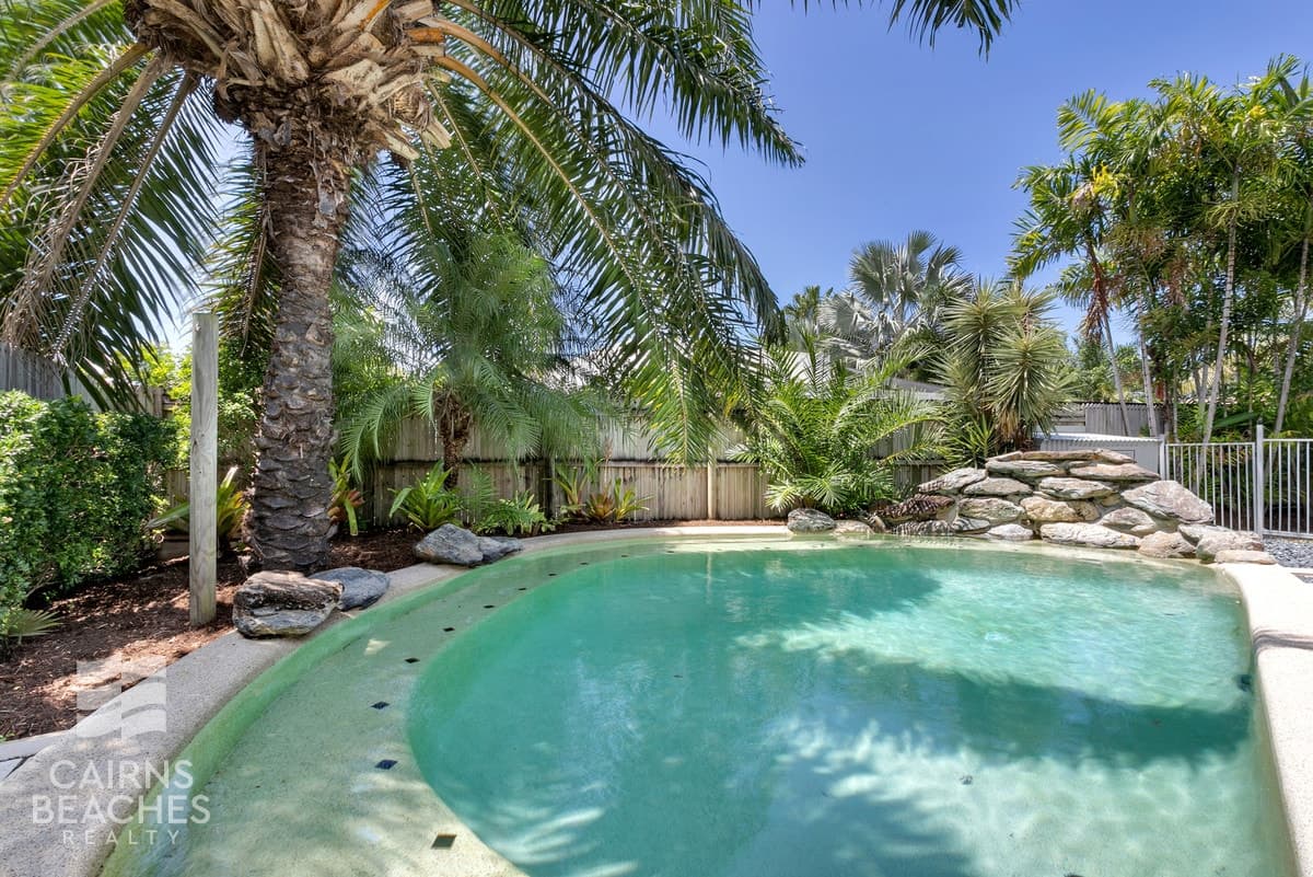 11 Savaii, Palm Cove - Thumbnail 2