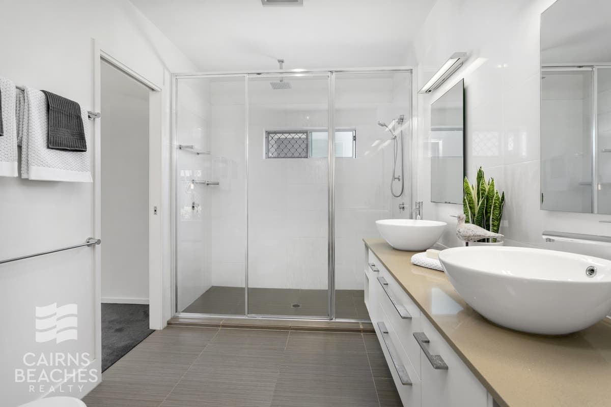 11 Savaii, Palm Cove - Thumbnail 8