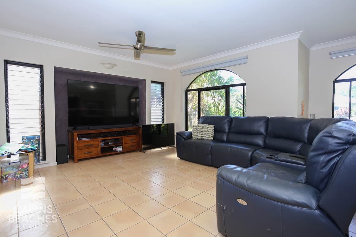37 Bramble Street, Clifton Beach - Thumbnail 4