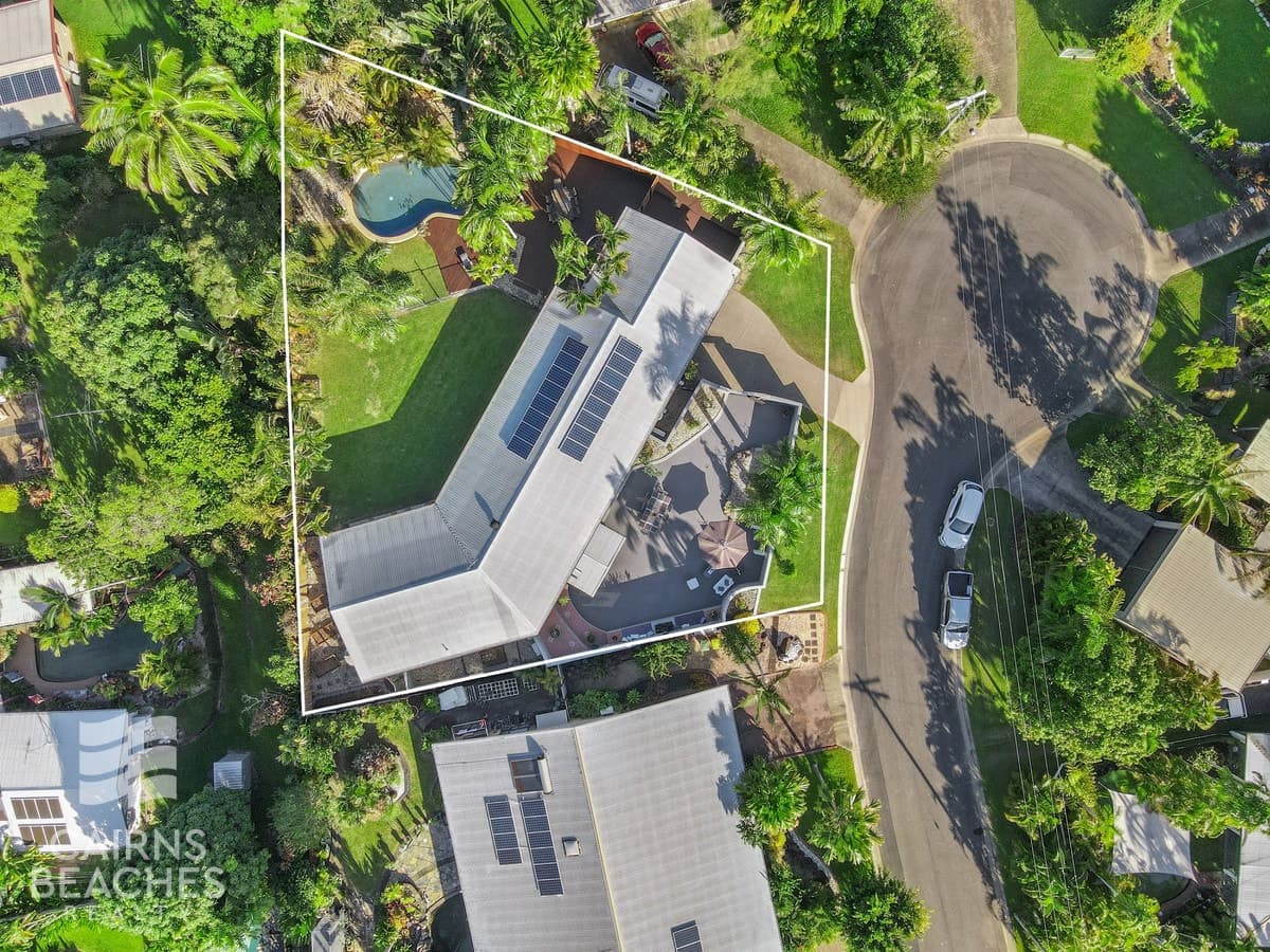 6 Flynn Close, Clifton Beach - Image 1