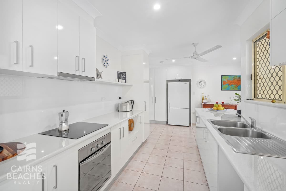 1 Sago Close, Palm Cove - Thumbnail 5