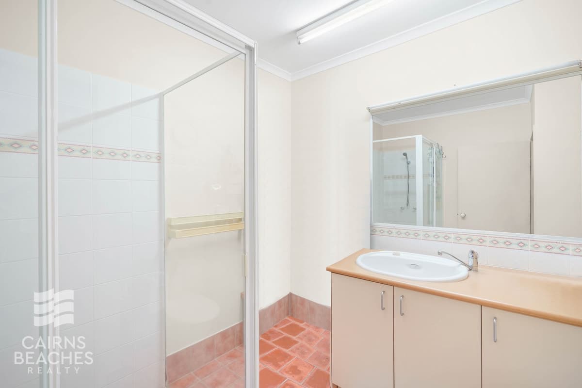 1/9-11 Oyster Court, Trinity Beach - Thumbnail 4