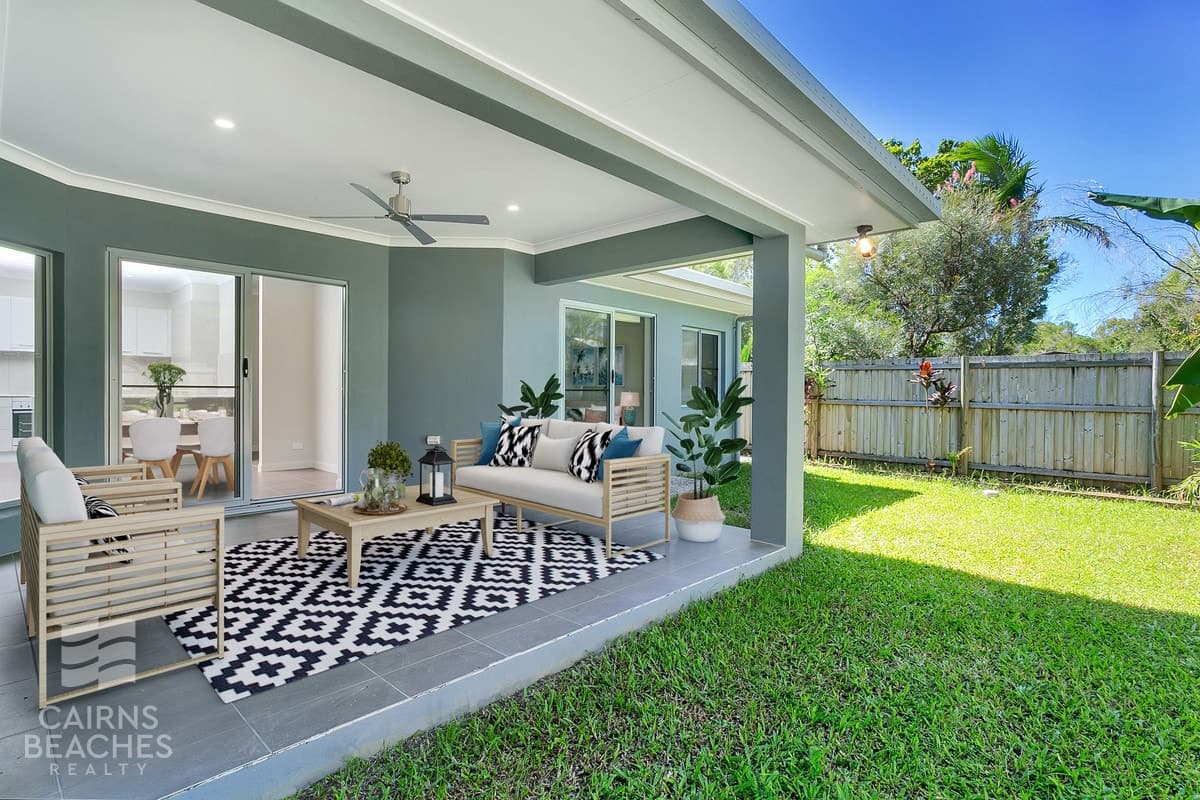 2/14 Scarborough Close, Kewarra Beach - Image 1