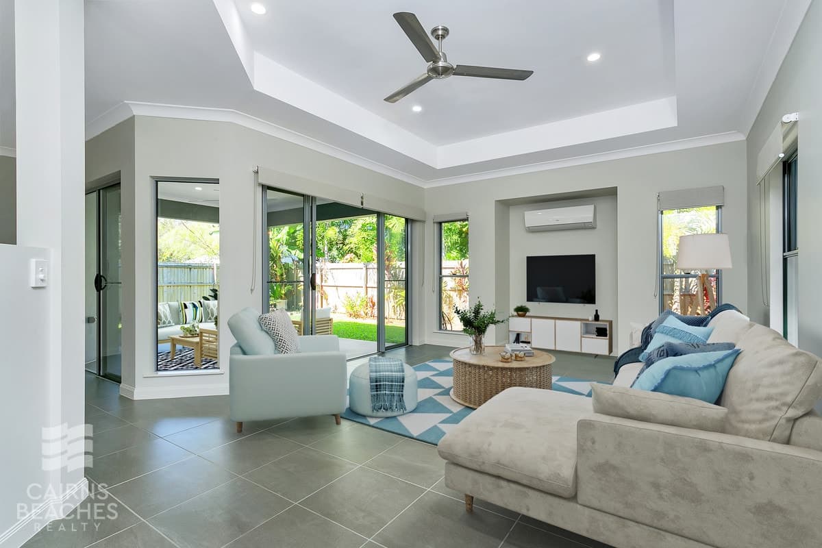 2/14 Scarborough Close, Kewarra Beach - Thumbnail 2