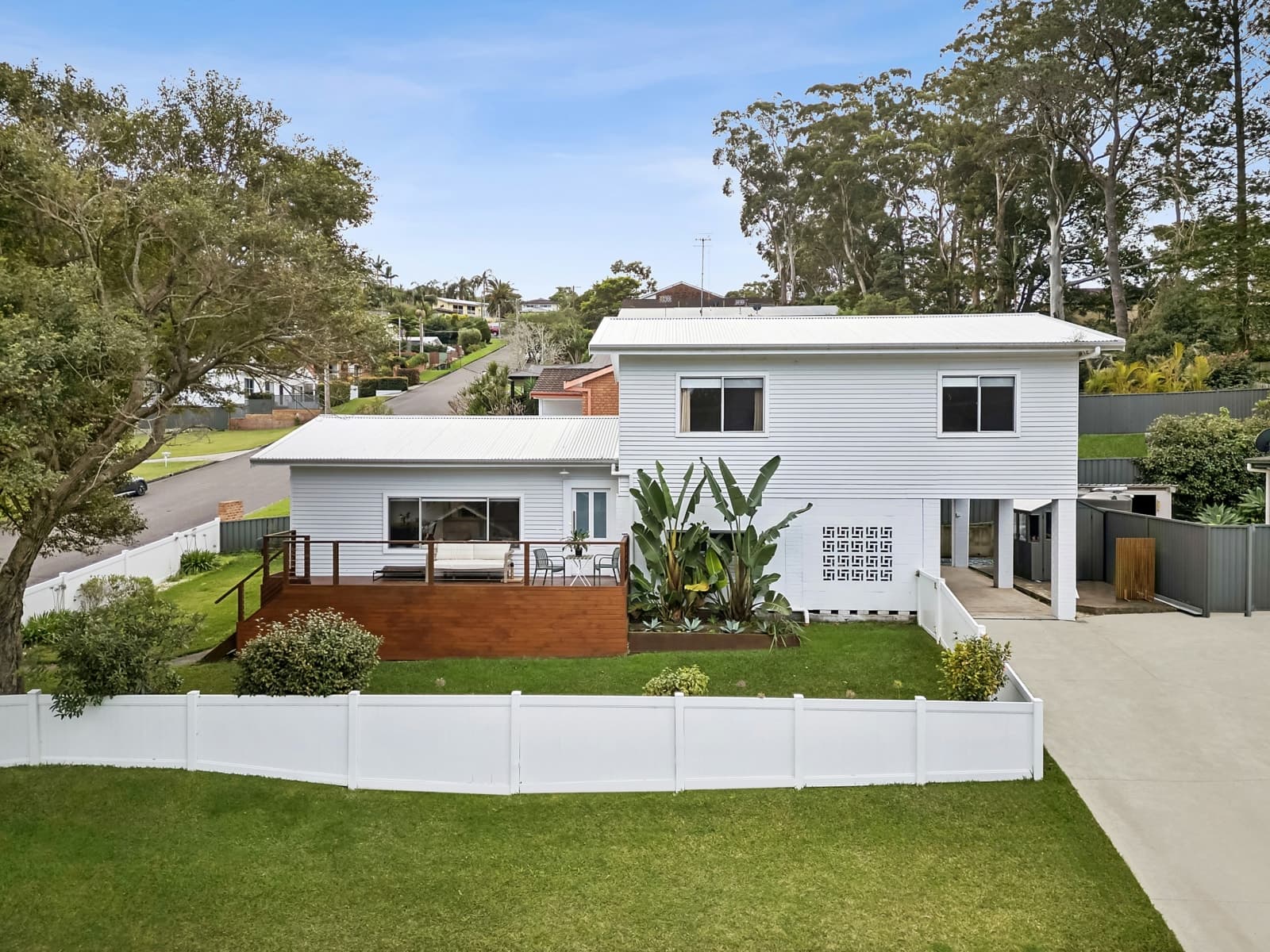 2 Sundale Avenue, TERRIGAL, Terrigal - Thumbnail 2