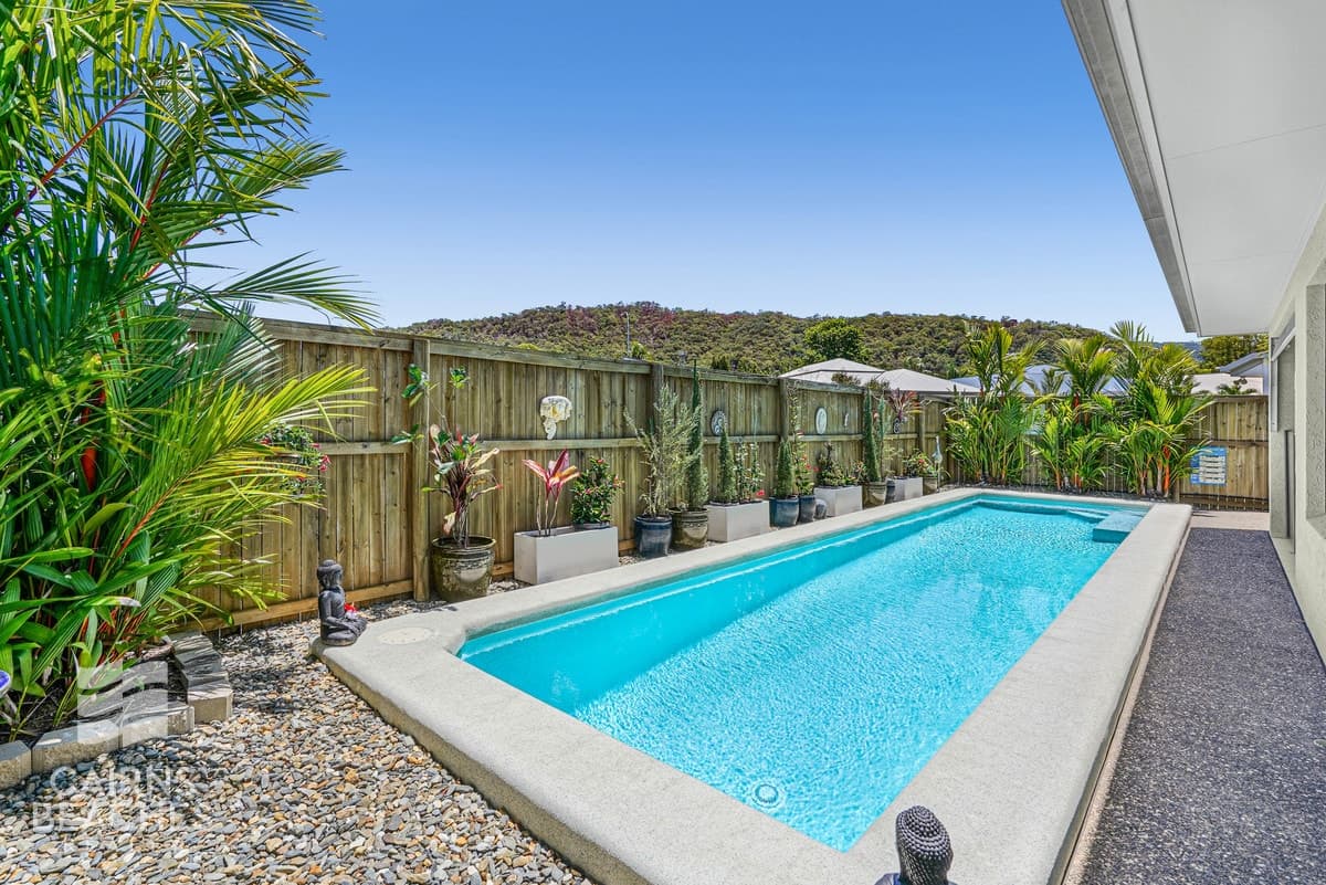 19 Quarterdeck Street, Trinity Beach - Thumbnail 2