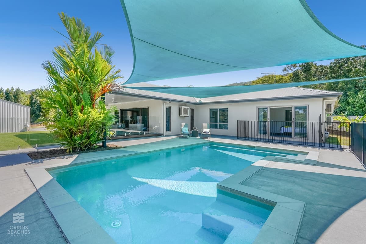 8 Stevens Street, Clifton Beach - Thumbnail 3