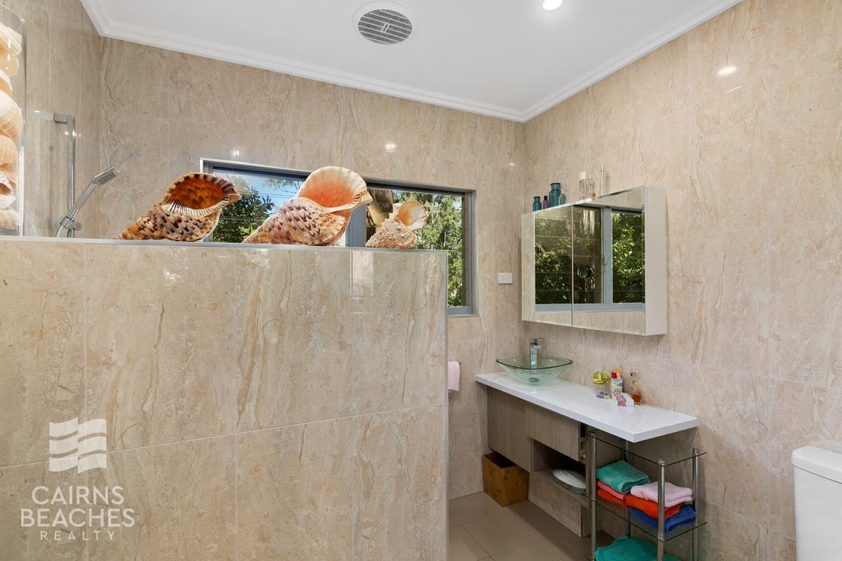 1781 Captain Cook Highway, Clifton Beach - Thumbnail 8