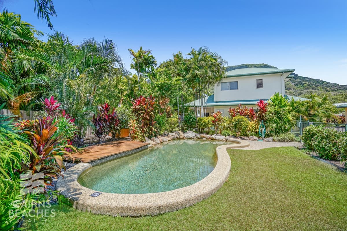 2/71-73 Cedar Road, Palm Cove - Image 1