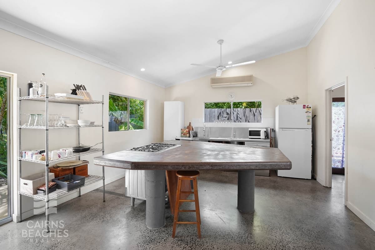 6 Satellite Street, Clifton Beach - Thumbnail 5