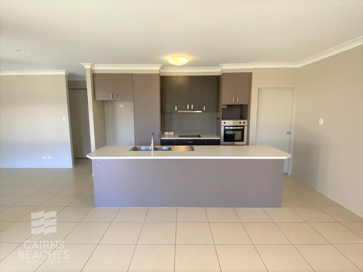 27 McBride Street, Redlynch - Thumbnail 3