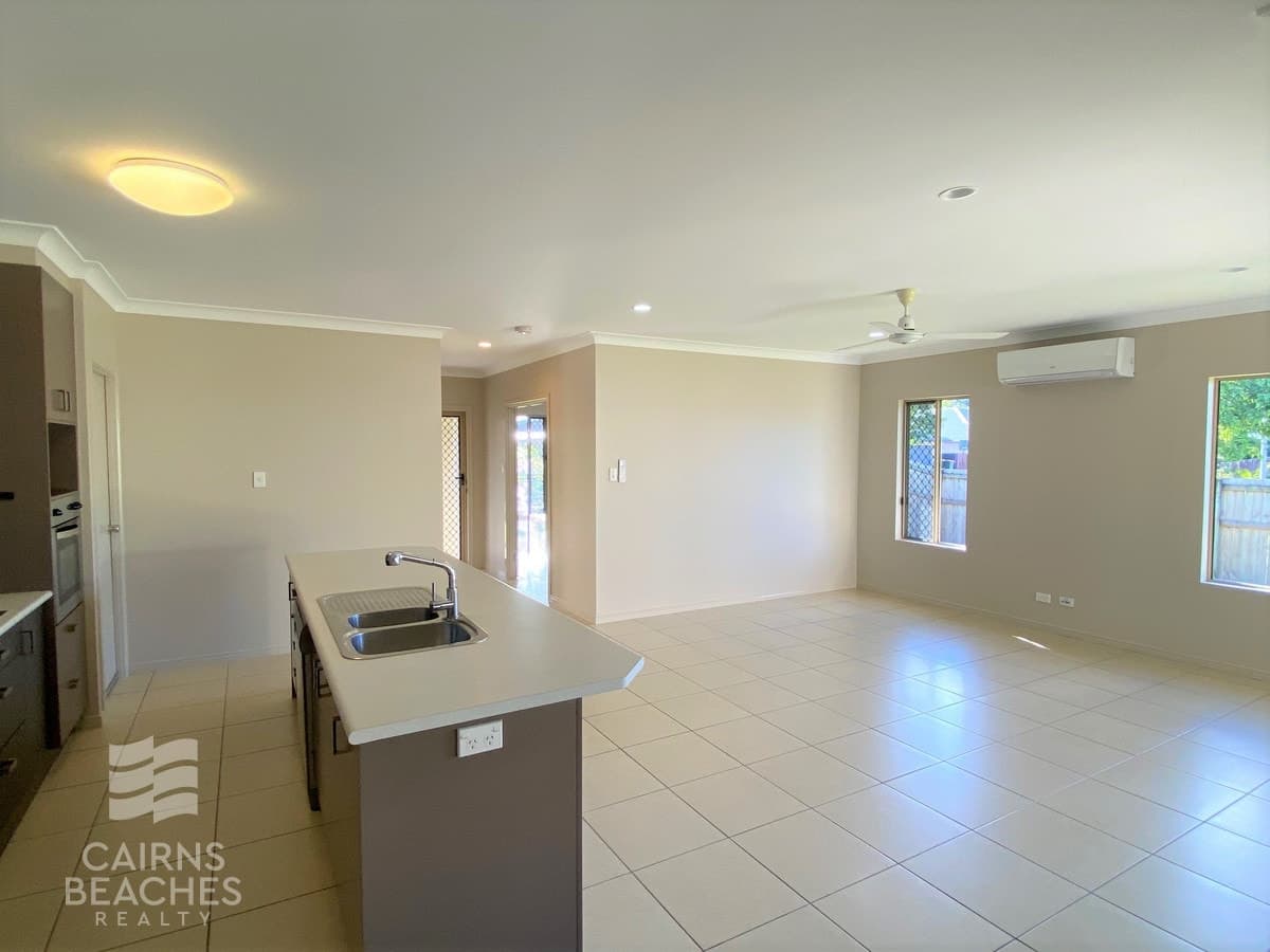 27 McBride Street, Redlynch - Thumbnail 4