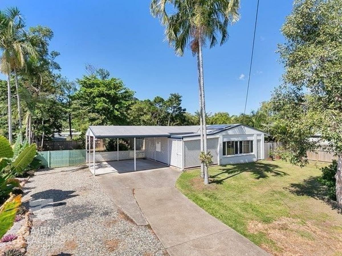 5 Kokoda Street, Trinity Beach - Image 1