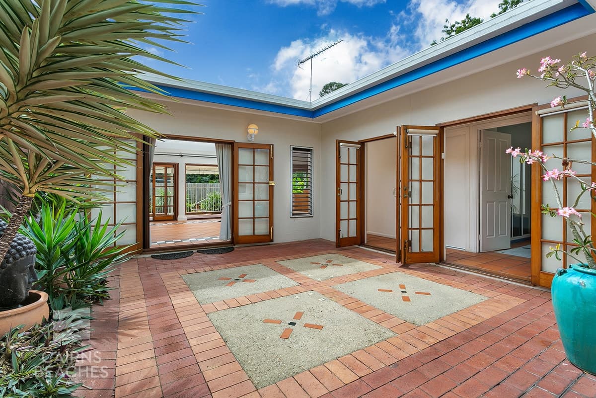 6 Opal Reef Court, Clifton Beach - Thumbnail 3