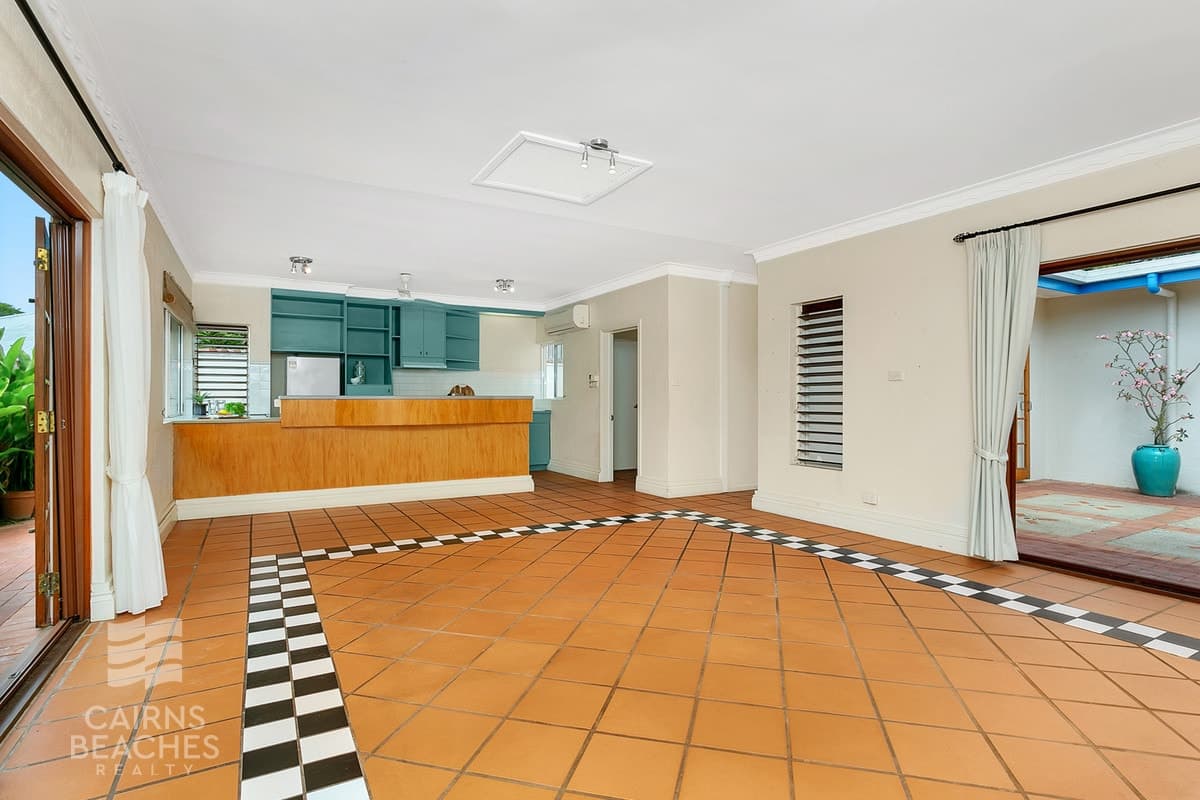 6 Opal Reef Court, Clifton Beach - Thumbnail 4