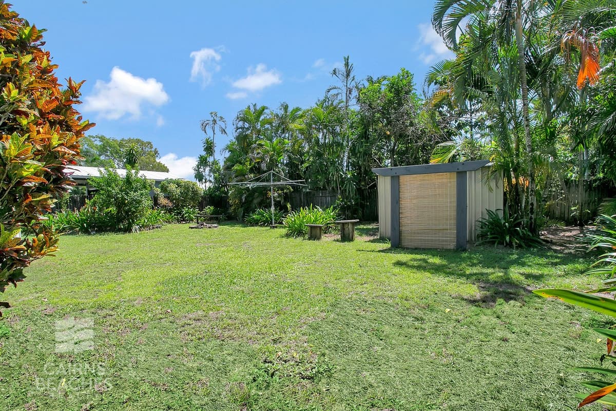 4 Saffron Close, Holloways Beach - Thumbnail 7