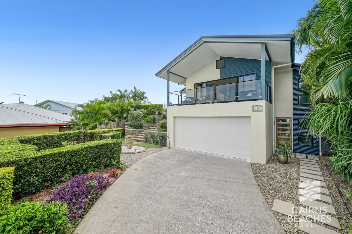 19 Pepperwood Street, Redlynch - Image 1
