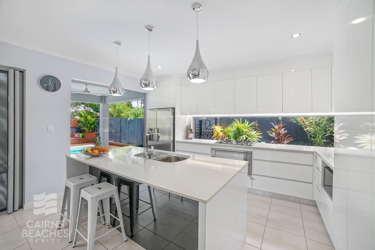 26 Litara Court, Palm Cove - Thumbnail 2