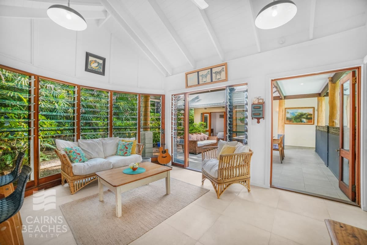 2 Eden Court, Clifton Beach - Thumbnail 3
