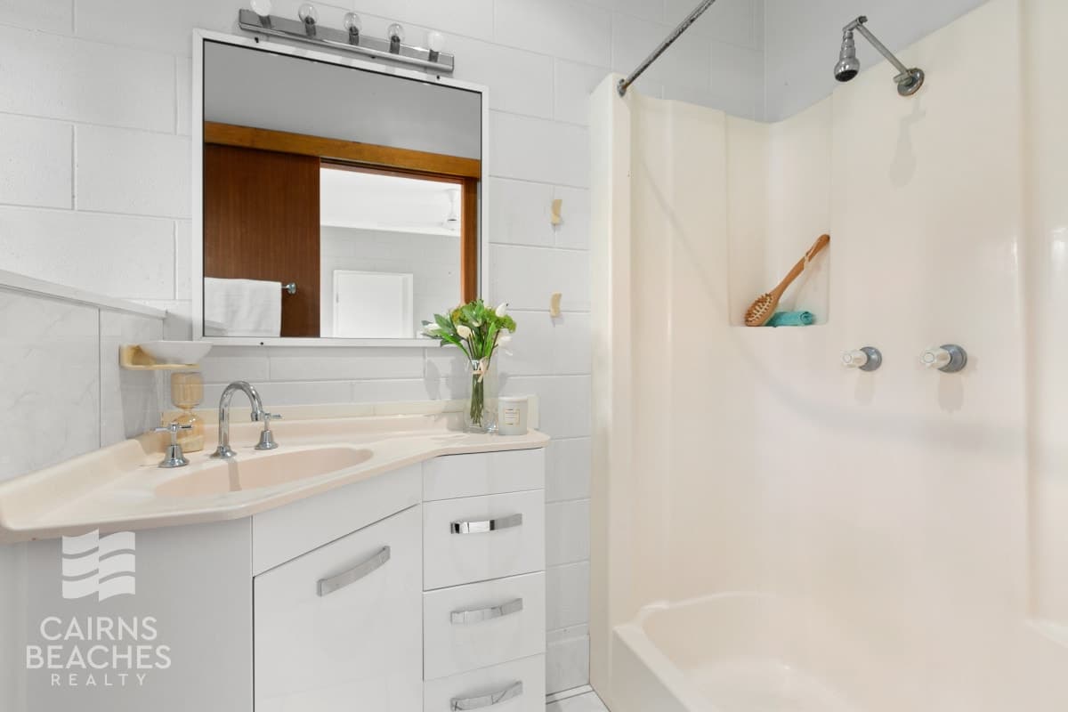 45 Endeavour Road, Clifton Beach - Thumbnail 8