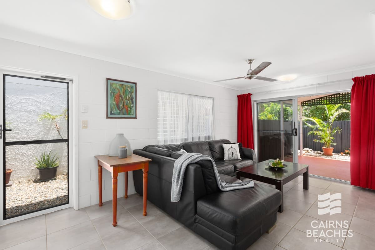 2/36-38 Mimosa Street, Holloways Beach - Image 1