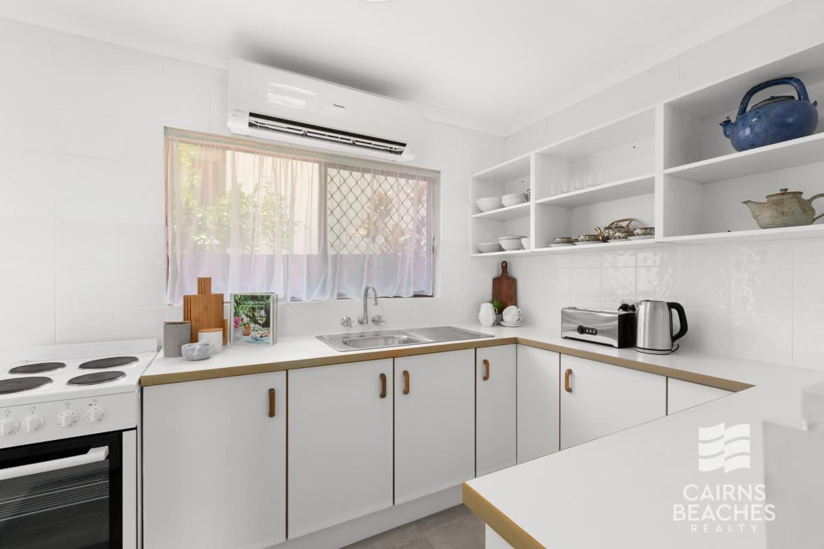2/36-38 Mimosa Street, Holloways Beach - Thumbnail 4