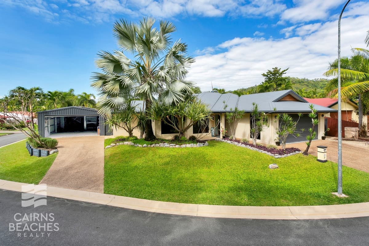 9 Tydeman Crescent, Clifton Beach - Image 1