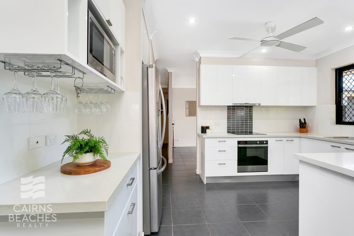 9 Tydeman Crescent, Clifton Beach - Thumbnail 4