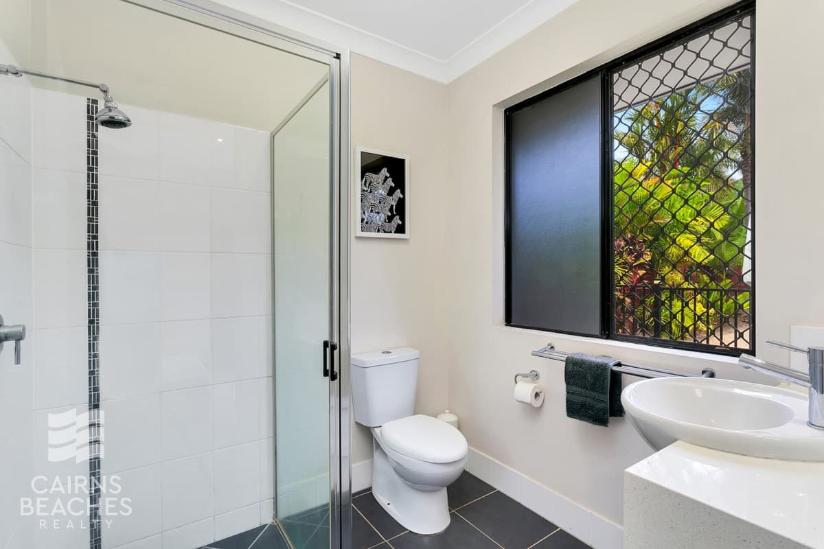 9 Tydeman Crescent, Clifton Beach - Thumbnail 8
