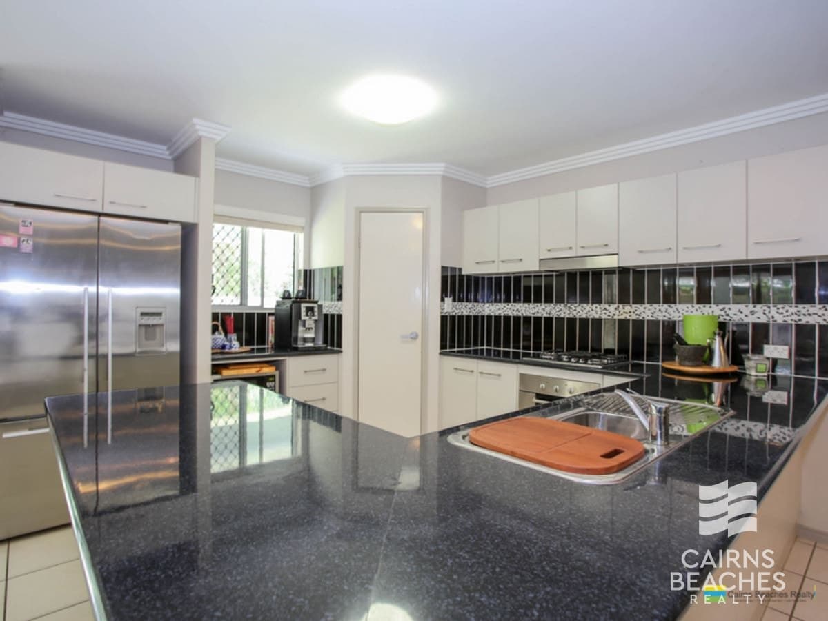 23 Aurelia Road, Palm Cove - Thumbnail 2