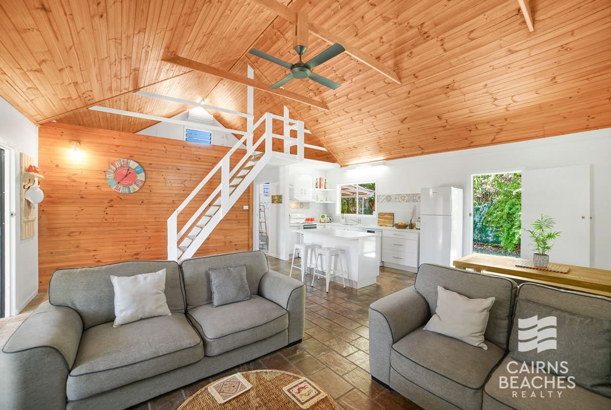 25 Saxon Street, Clifton Beach - Image 1