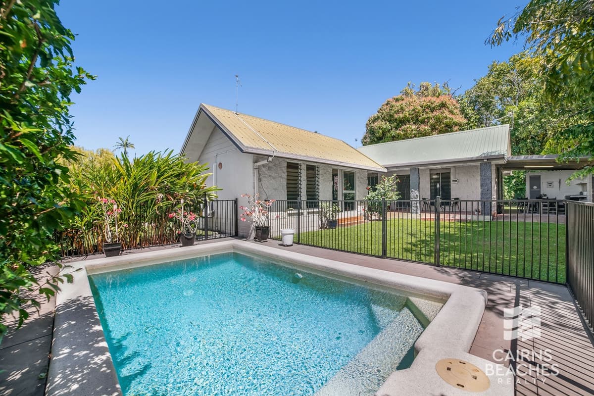 25 Saxon Street, Clifton Beach - Thumbnail 2