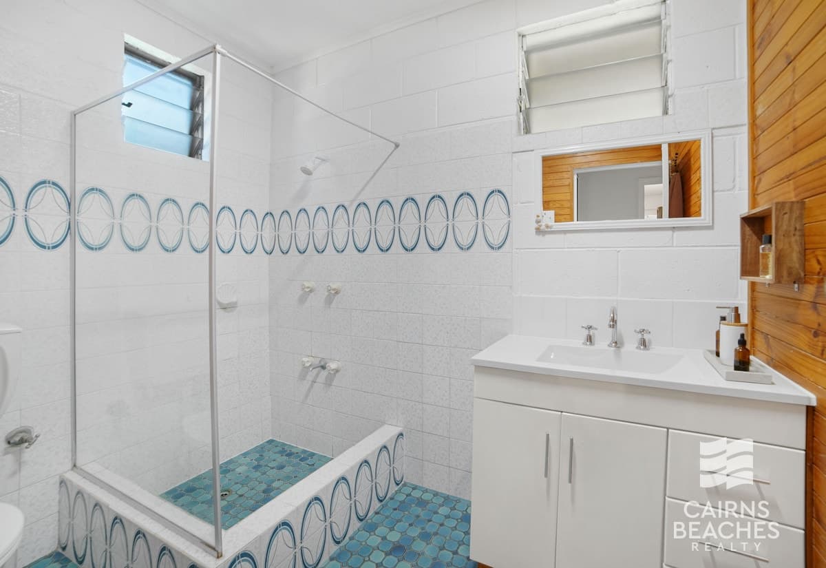 25 Saxon Street, Clifton Beach - Thumbnail 8