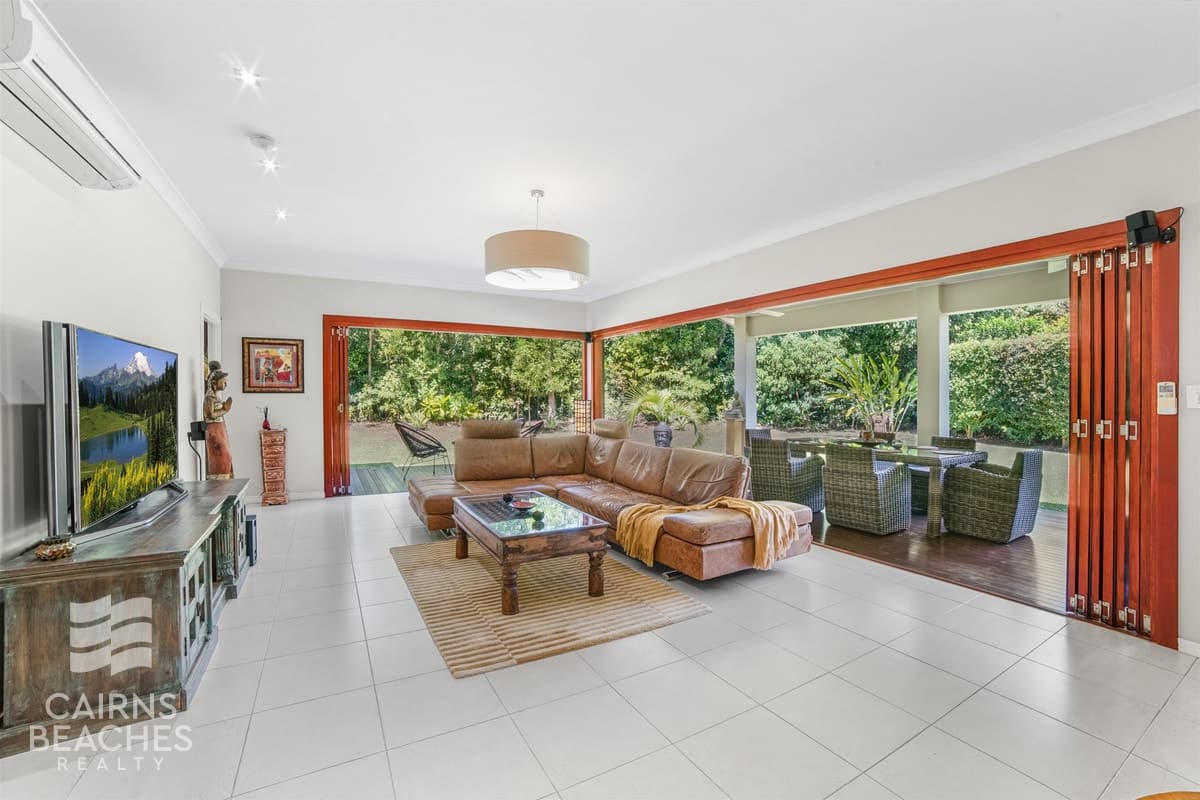 11 Muller Street, Palm Cove - Thumbnail 3