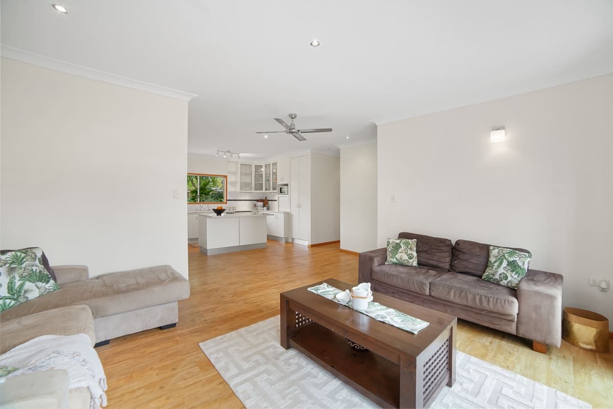 20 Volute Close, Trinity Beach - Thumbnail 3