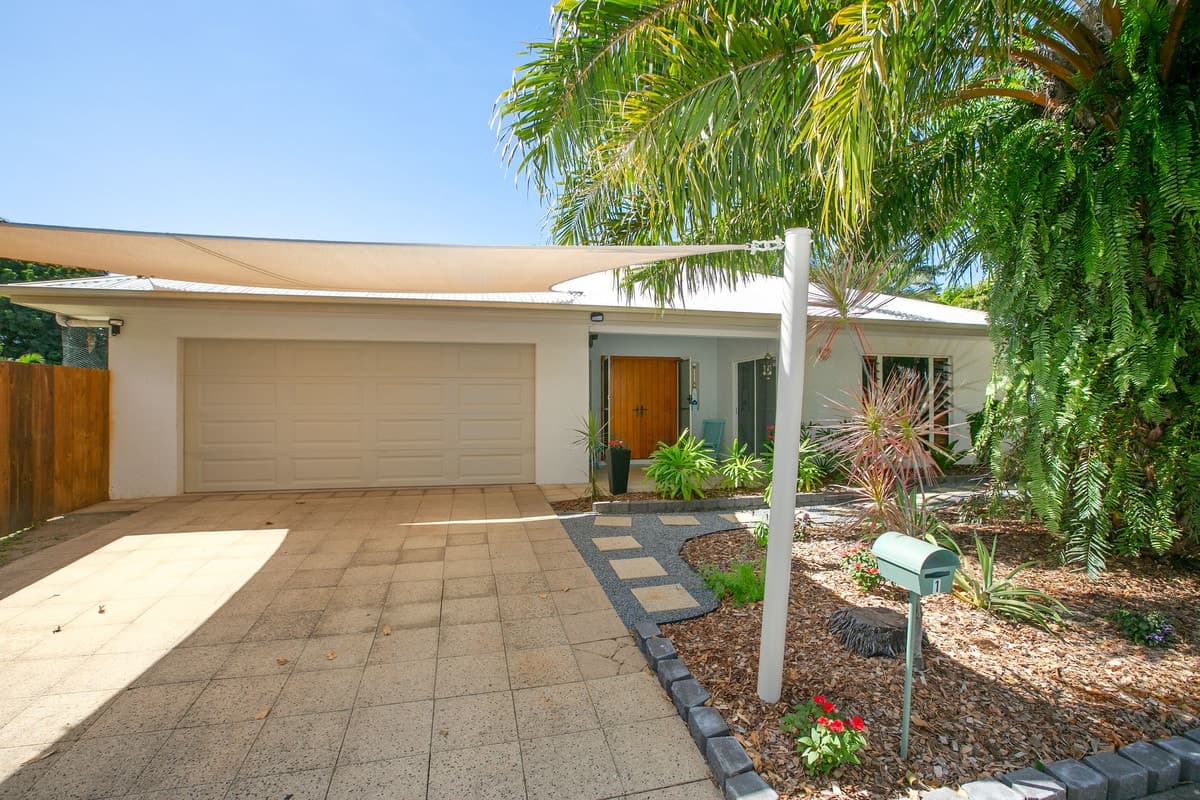 1 Palmetto Street, Palm Cove - Thumbnail 2