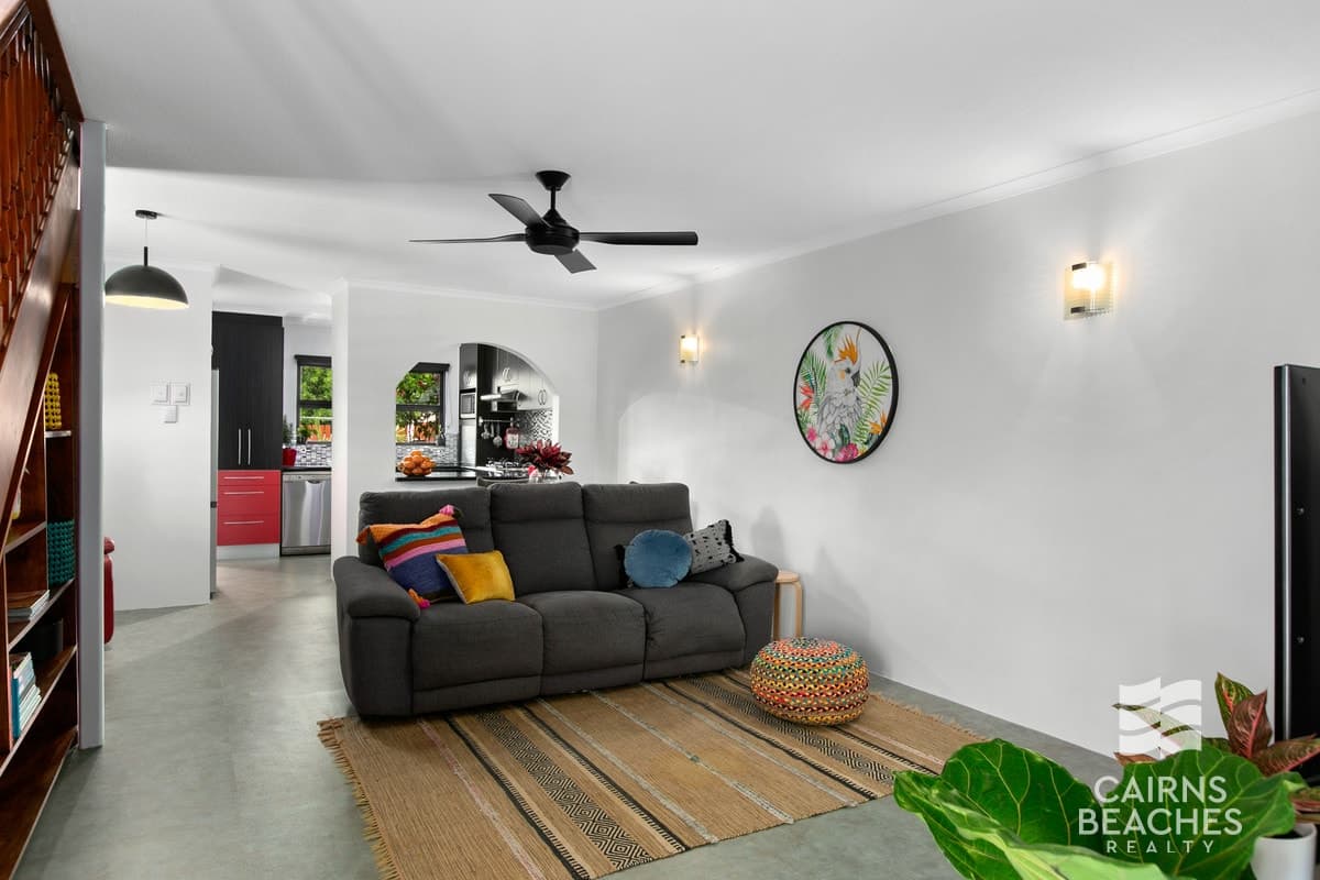 1/21 Mimosa Street, Holloways Beach - Thumbnail 3