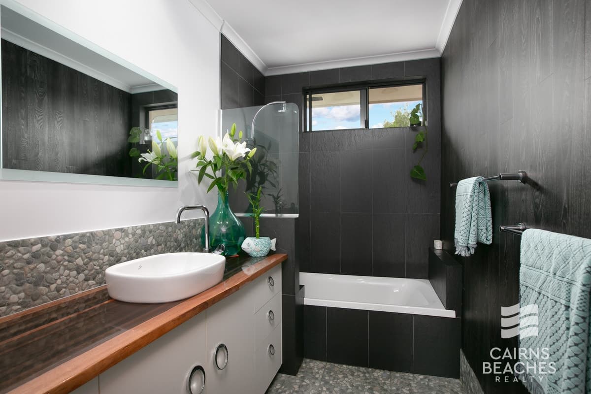 1/21 Mimosa Street, Holloways Beach - Thumbnail 8
