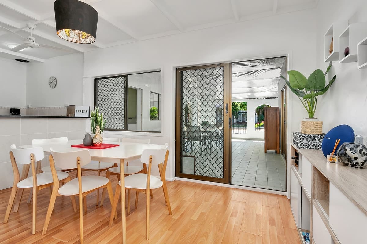 22 Baines Street, Clifton Beach - Thumbnail 4