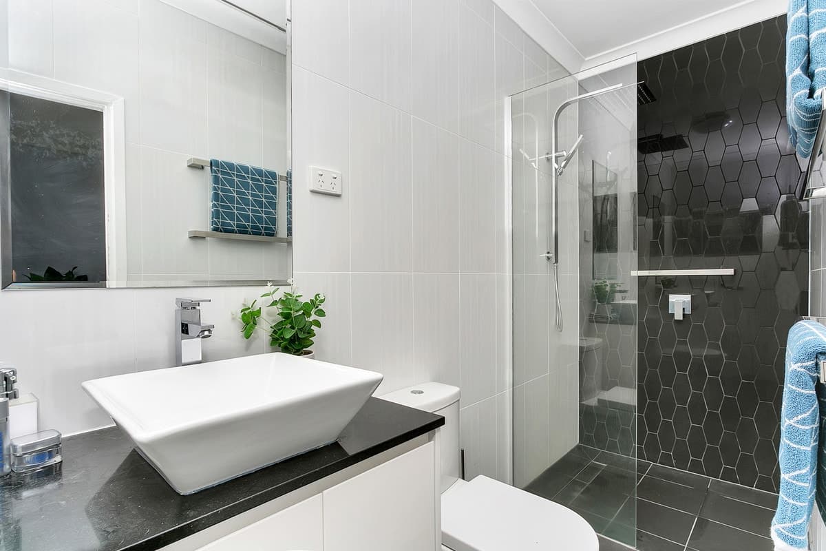 22 Baines Street, Clifton Beach - Thumbnail 6