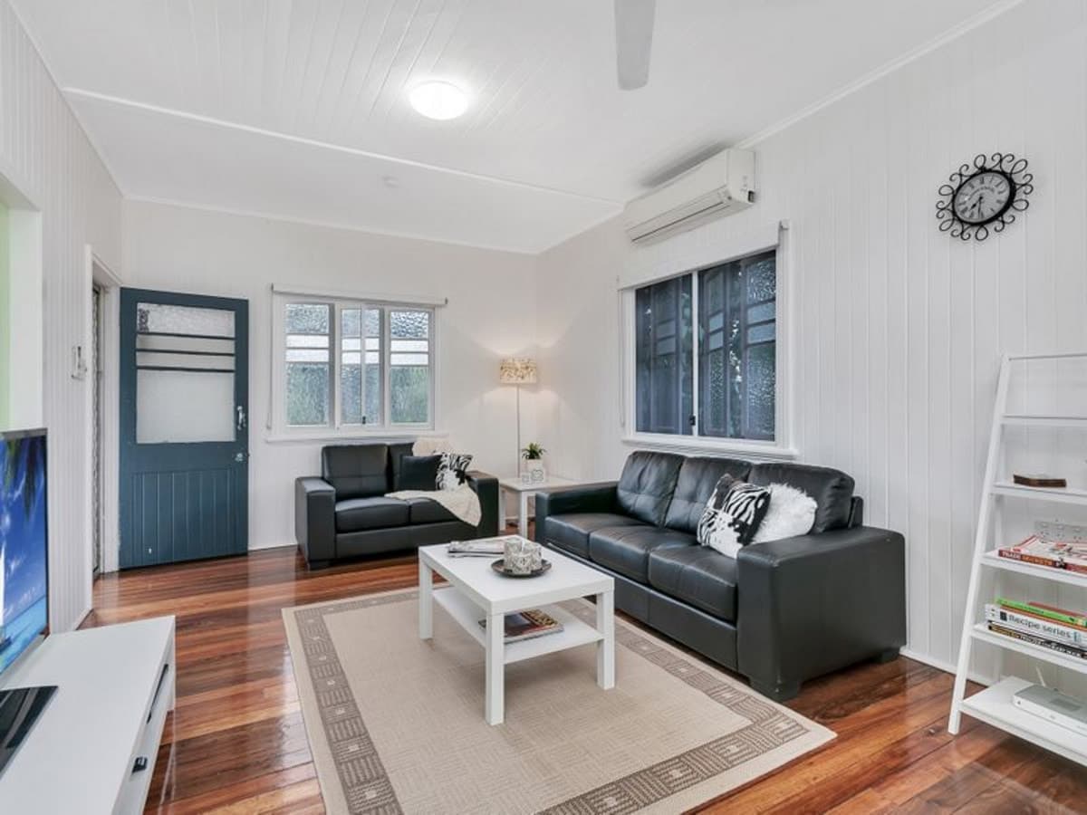 13 Close Street, Mooroobool - Thumbnail 3