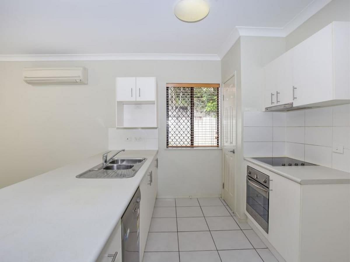 12 Moojeeba Way, Trinity Park - Thumbnail 2