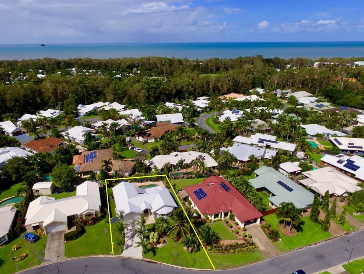 22 Bramble Street, Clifton Beach - Image 1