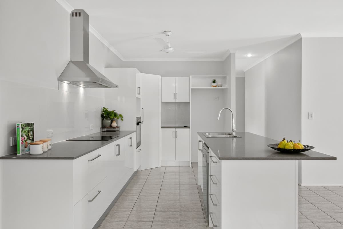 22 Bramble Street, Clifton Beach - Thumbnail 4