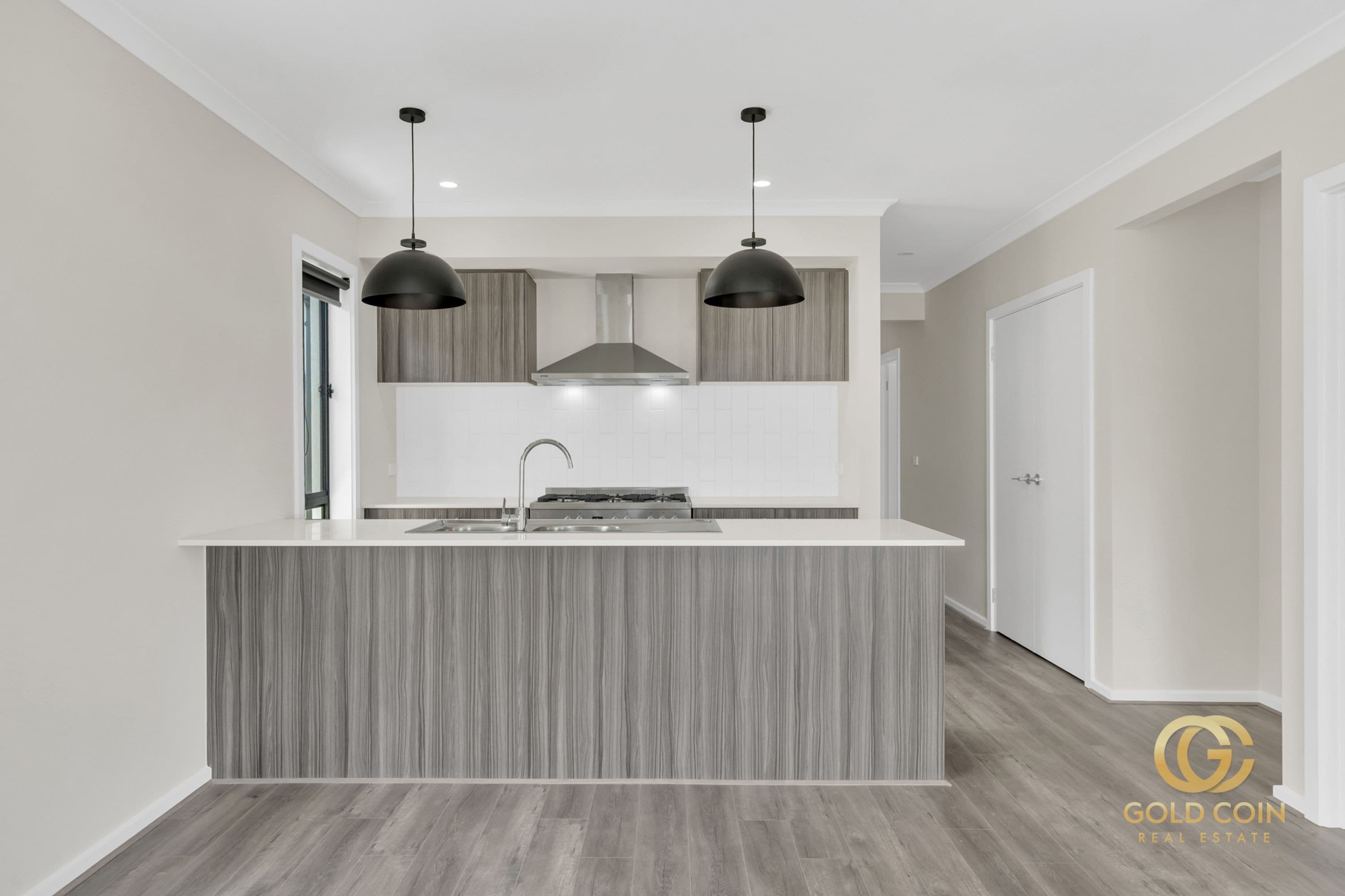 12 Clipstone Crescent, Fraser Rise - Thumbnail 5