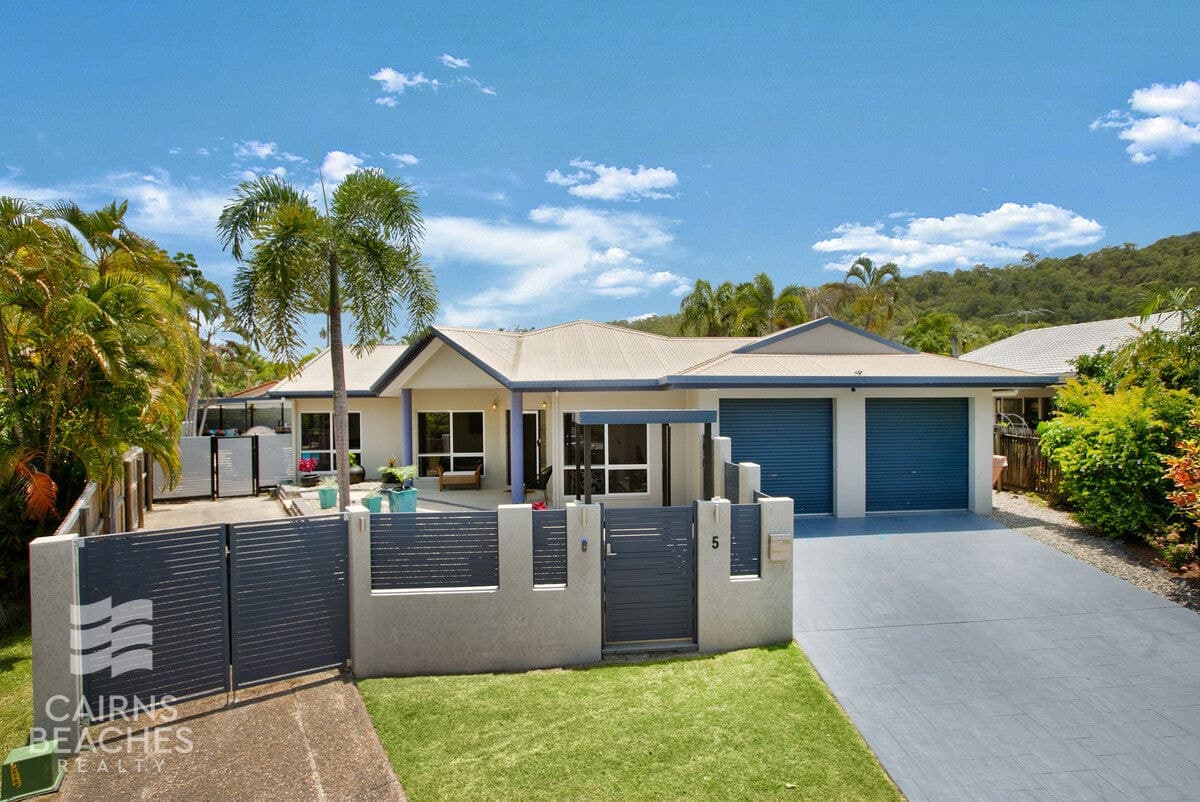 5 Ilse Close, Clifton Beach - Image 1